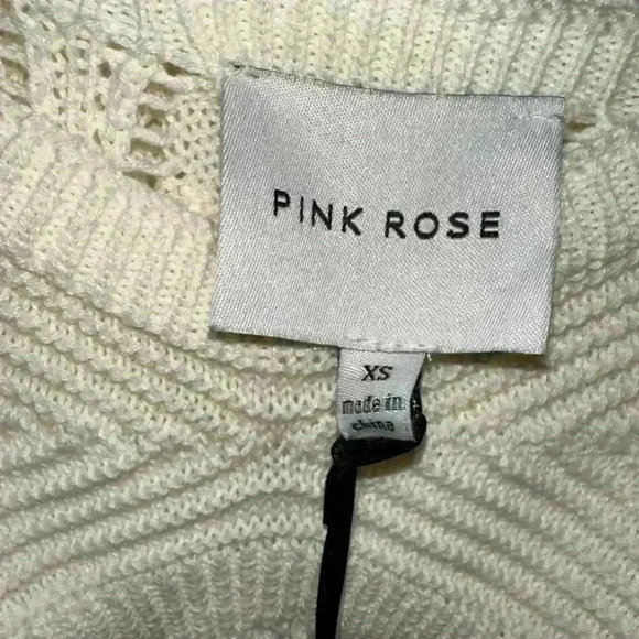 NWT! Pink Rose Crochet Knit Two Piece Set / Size XS / Cream - Picture 2 of 16